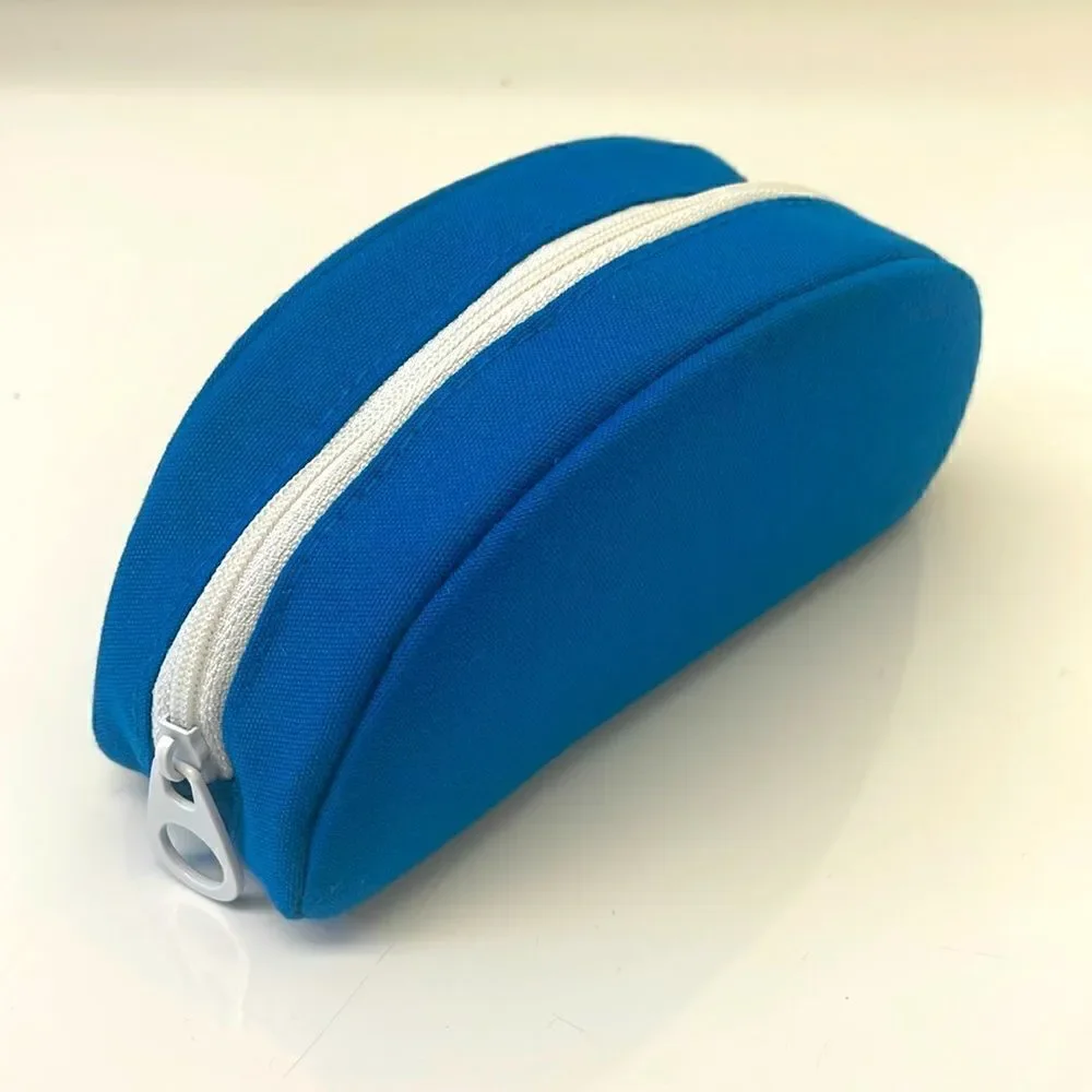 Oliver Peoples Blue Zippered Sunglasses Case with Cloth Dust-bag